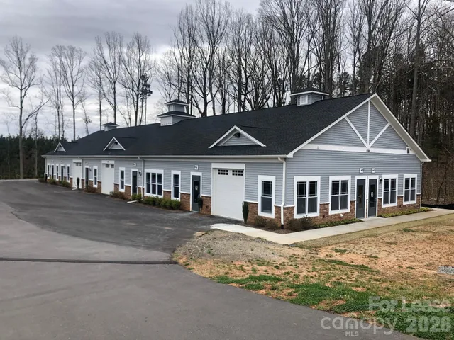 $3,500 | 13106 Hazelbrook Lane, Cornelius, NC 28031