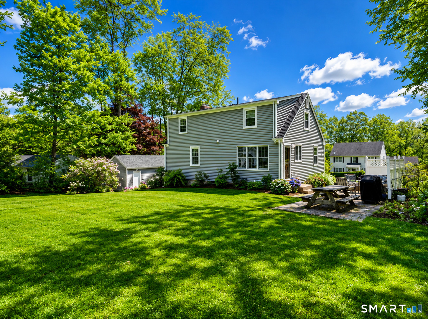 39 Freedom Drive Canton, CT 06019 - Photo 28 of 37 a front view of house with yard and outdoor seating