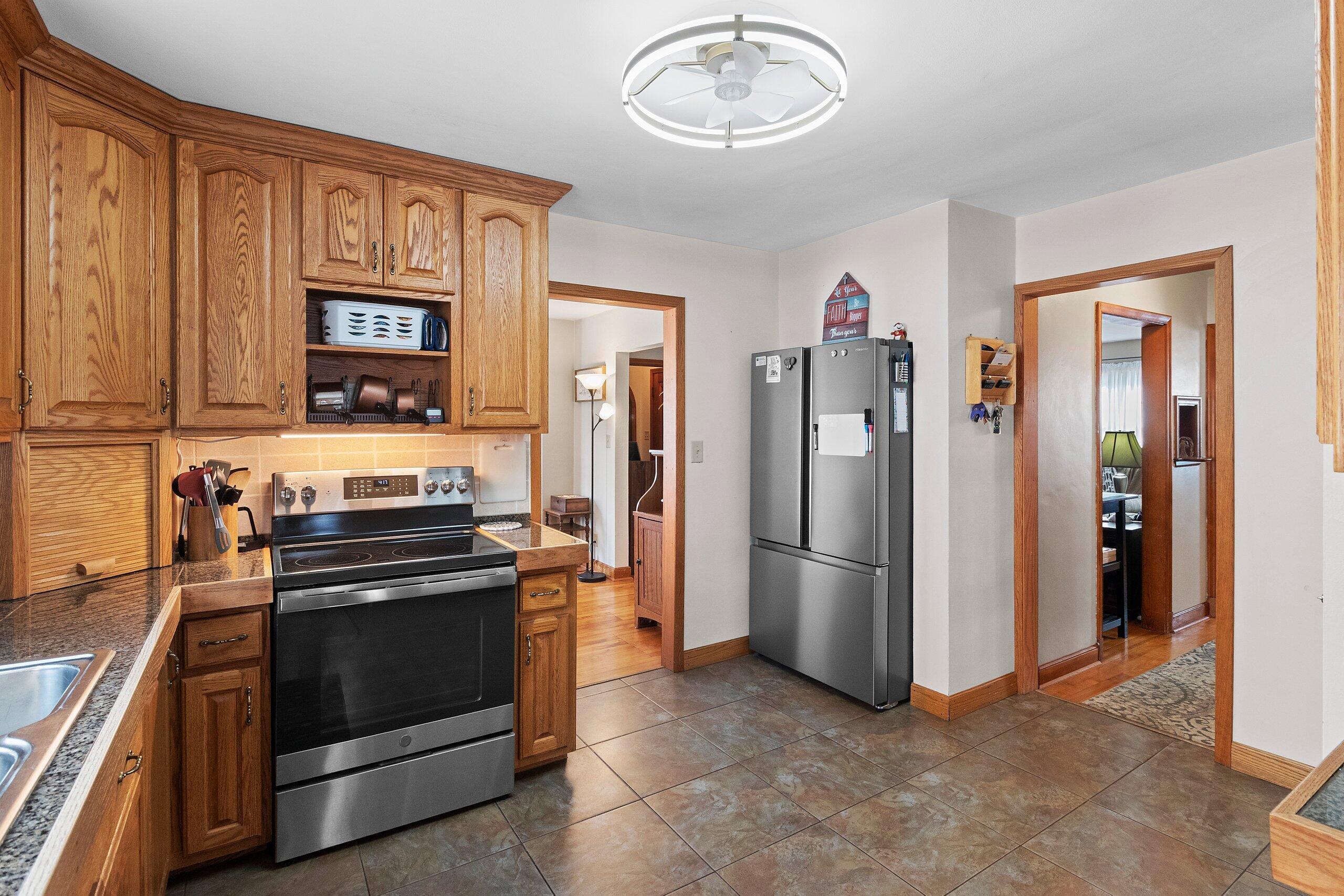 1710 24th Street Two Rivers, WI 54241 - Photo 14 of 50 043-171024thStreet-TwoRivers-WI-54241-SM