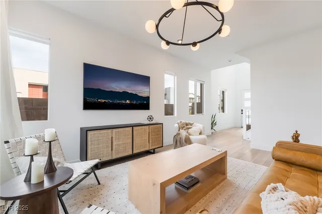 $2,519 | 3192 Porto Vittoria Avenue, Henderson, NV 89044