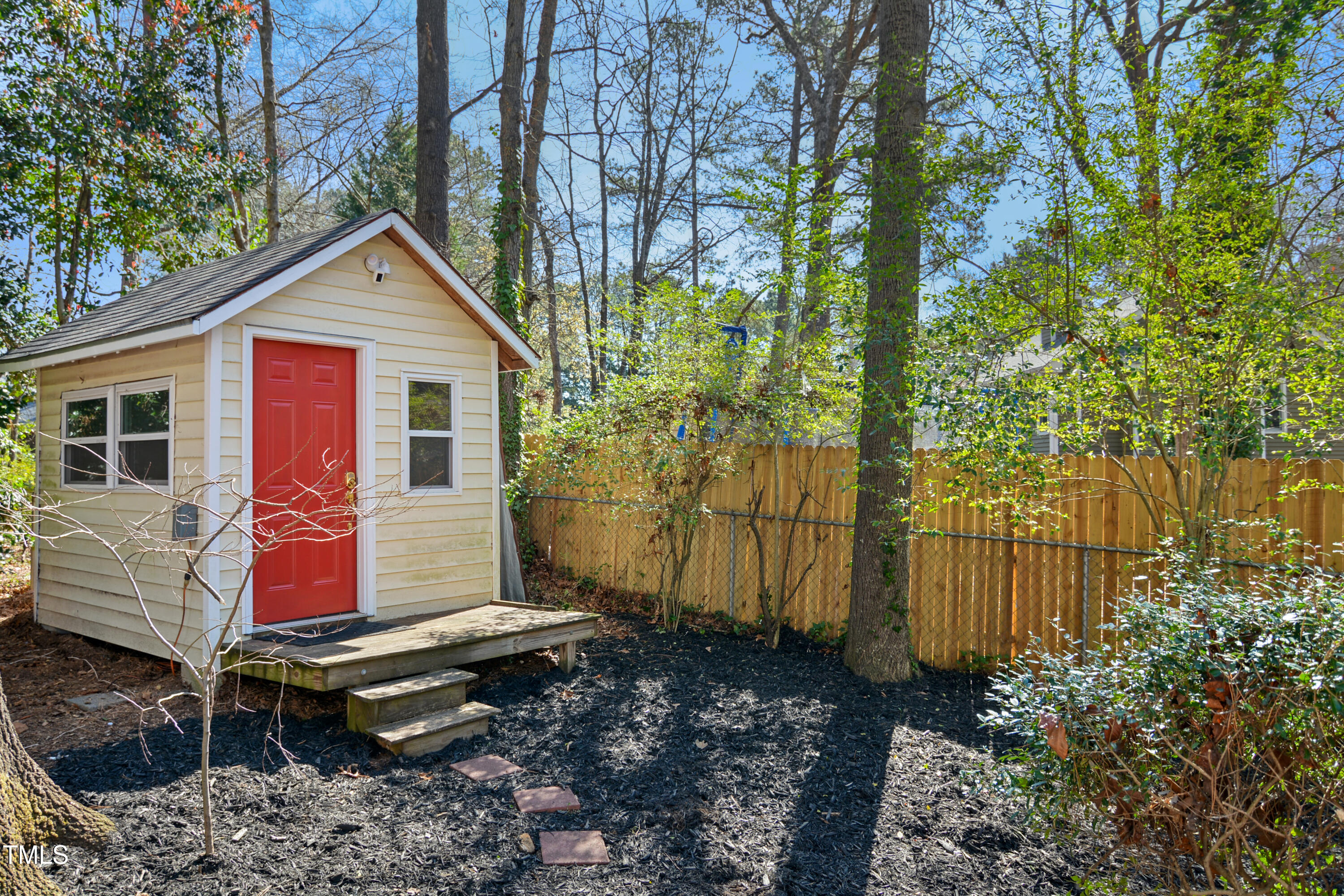 7216 Bluffside Court Raleigh, NC 27615 - Photo 19 of 22 22