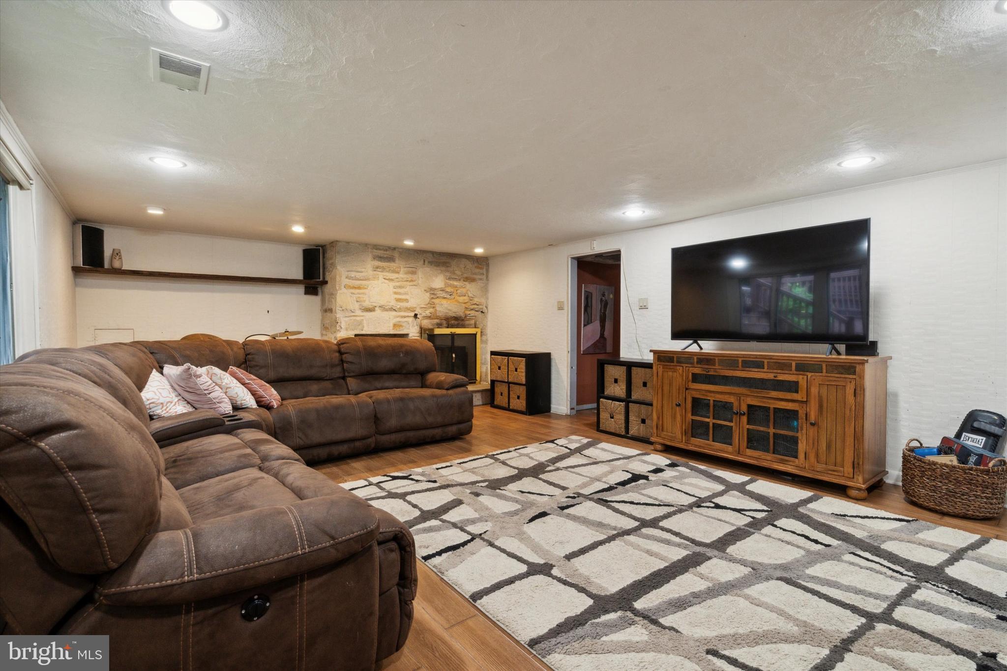 118 Cardinal Road Jenkintown, PA 19046 - Photo 40 of 54 Gallery Image 40