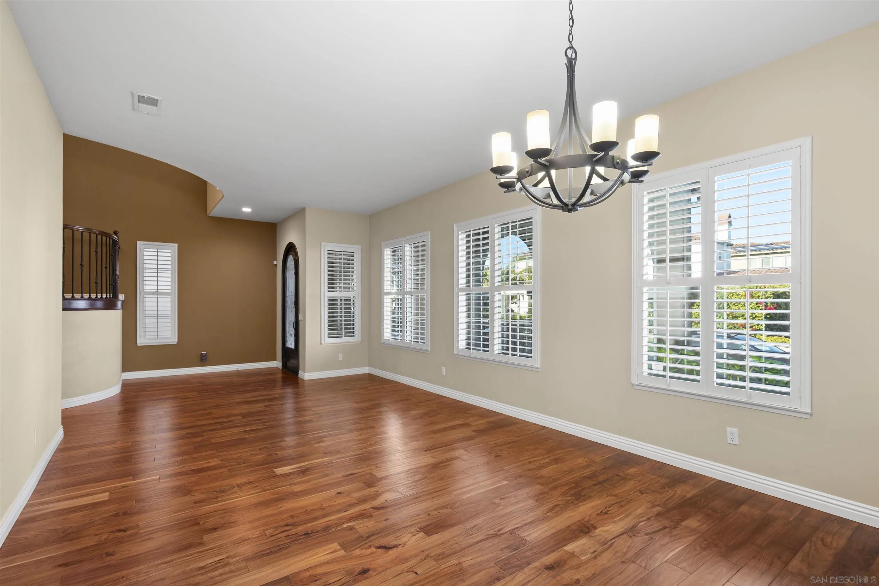 2873 West Bainbridge Road San Diego, CA 92106 - Photo 10 of 54