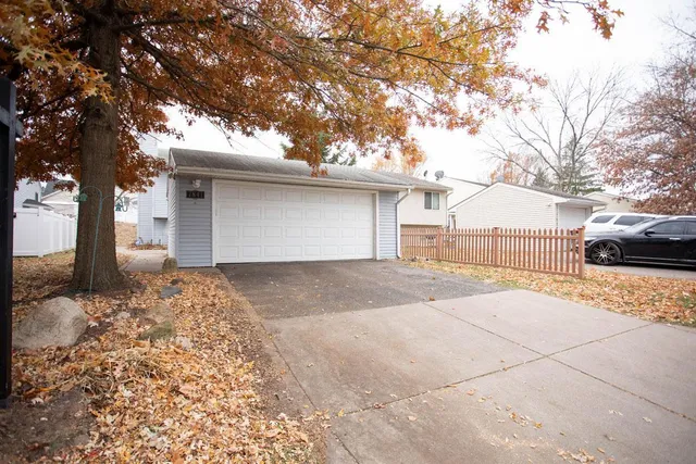 $299,900 | 7841 Rimbley Road, Woodbury, MN 55125