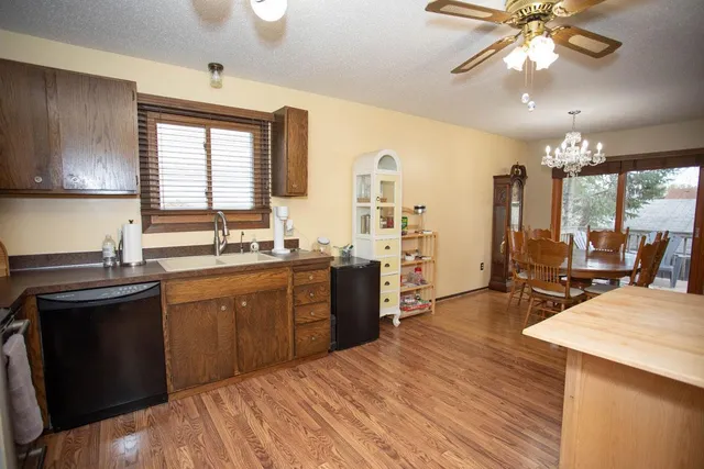 $299,900 | 7841 Rimbley Road, Woodbury, MN 55125