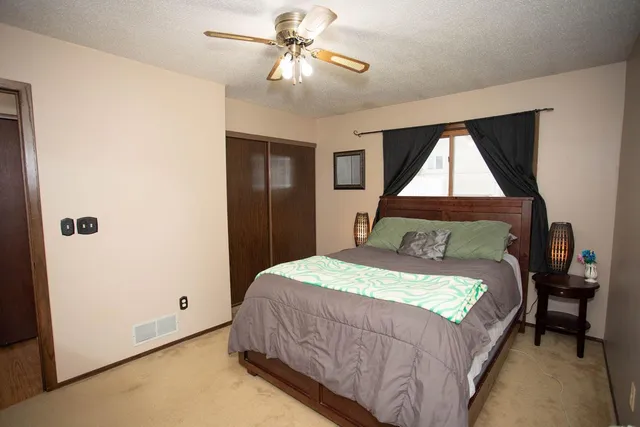 $299,900 | 7841 Rimbley Road, Woodbury, MN 55125