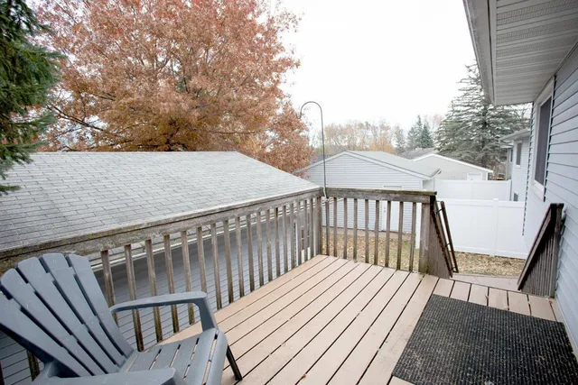 $299,900 | 7841 Rimbley Road, Woodbury, MN 55125