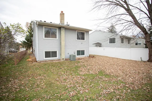 $299,900 | 7841 Rimbley Road, Woodbury, MN 55125