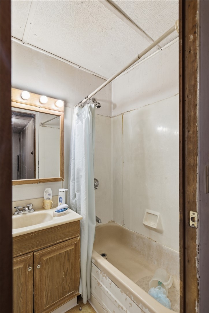 38 Airport Road Coventry, RI 02816 - Photo 12 of 20