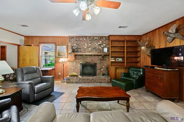 $585,000 | 1433 Lakewood Drive, Zachary, LA 70791