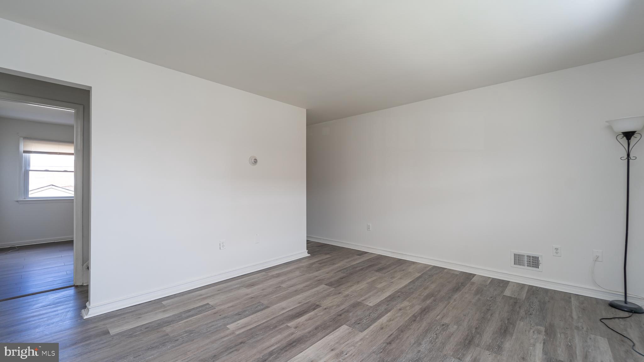 8152 Gray Haven Baltimore, MD 21222 - Photo 4 of 28