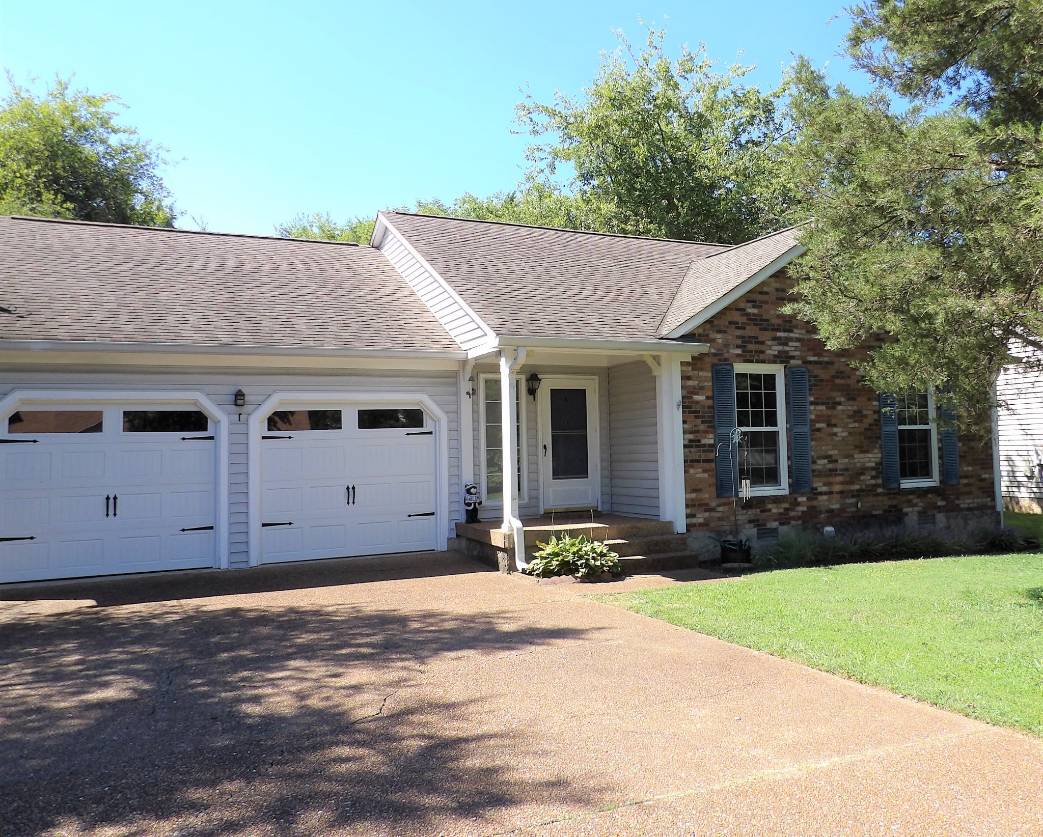 317 Cedarcliff Road Antioch, TN 37013 - Photo 3 of 31 a view of a house with a yard