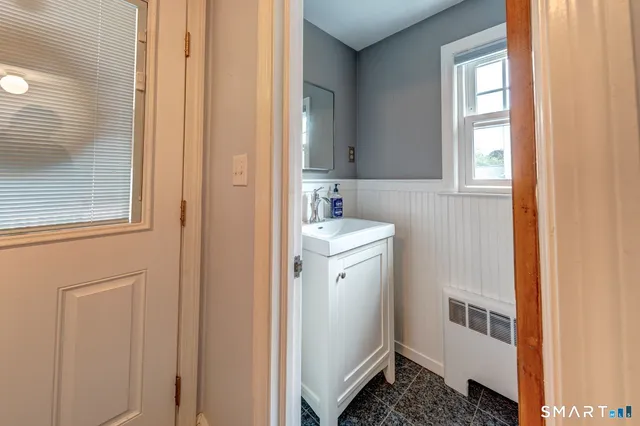 $438,500 | 455 Brimfield Road, Wethersfield, CT 06109