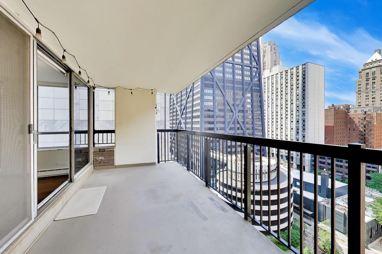 201 East Chestnut Street, Unit 14A Chicago, IL 60611 - Photo 20 of 29