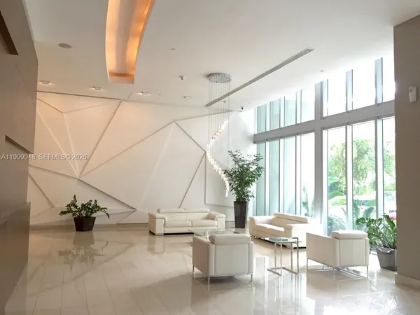 $3,700 | 79 Southwest 12th Street, Unit 3507S, Miami, FL 33130