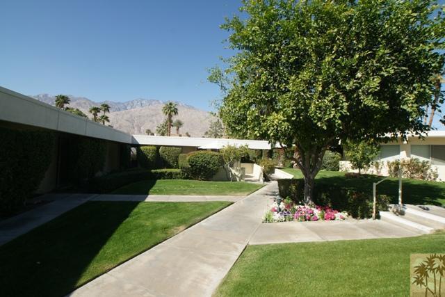 1855 Ramon Road, Unit 29 Palm Springs, CA 92264 - Photo 4 of 24 a view of a backyard