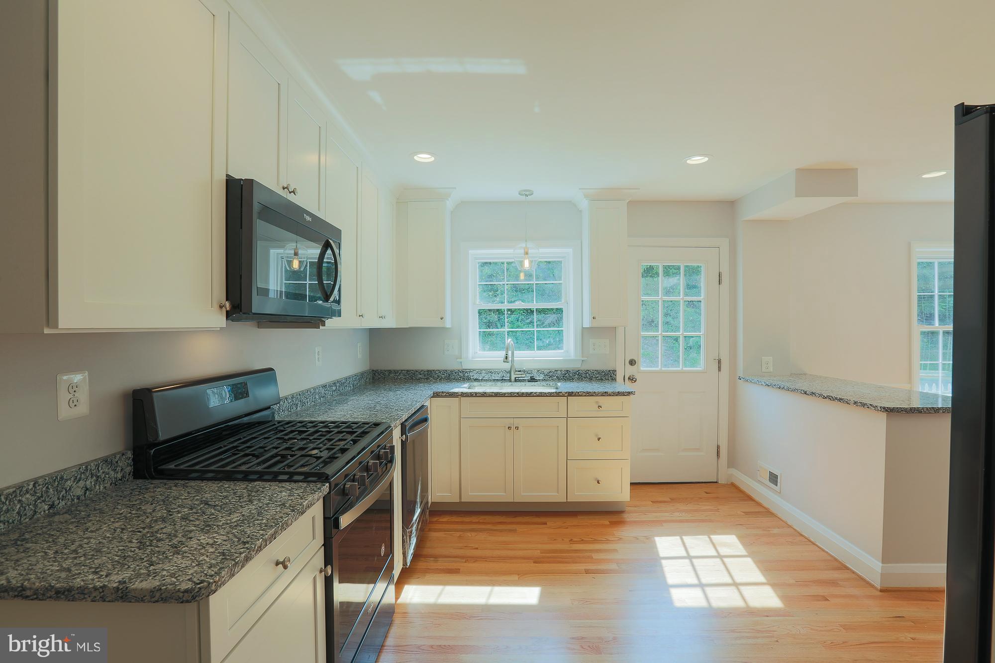 1866 Edgewood Road Towson, MD 21286 - Photo 12 of 30 Kitchen