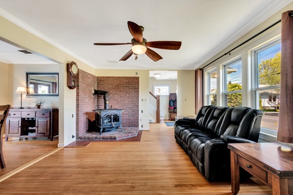 29 Rollinson Road Worcester, MA 01606 - Photo 6 of 25 Gallery Image 6