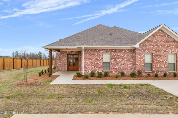 $392,000 | 340 Freedom Ring Drive, Brandon, MS 39047
