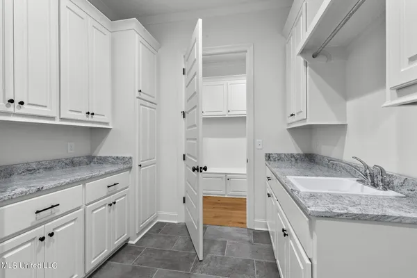$392,000 | 340 Freedom Ring Drive, Brandon, MS 39047