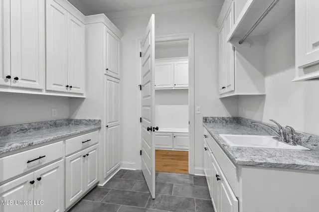 $392,000 | 340 Freedom Ring Drive, Brandon, MS 39047