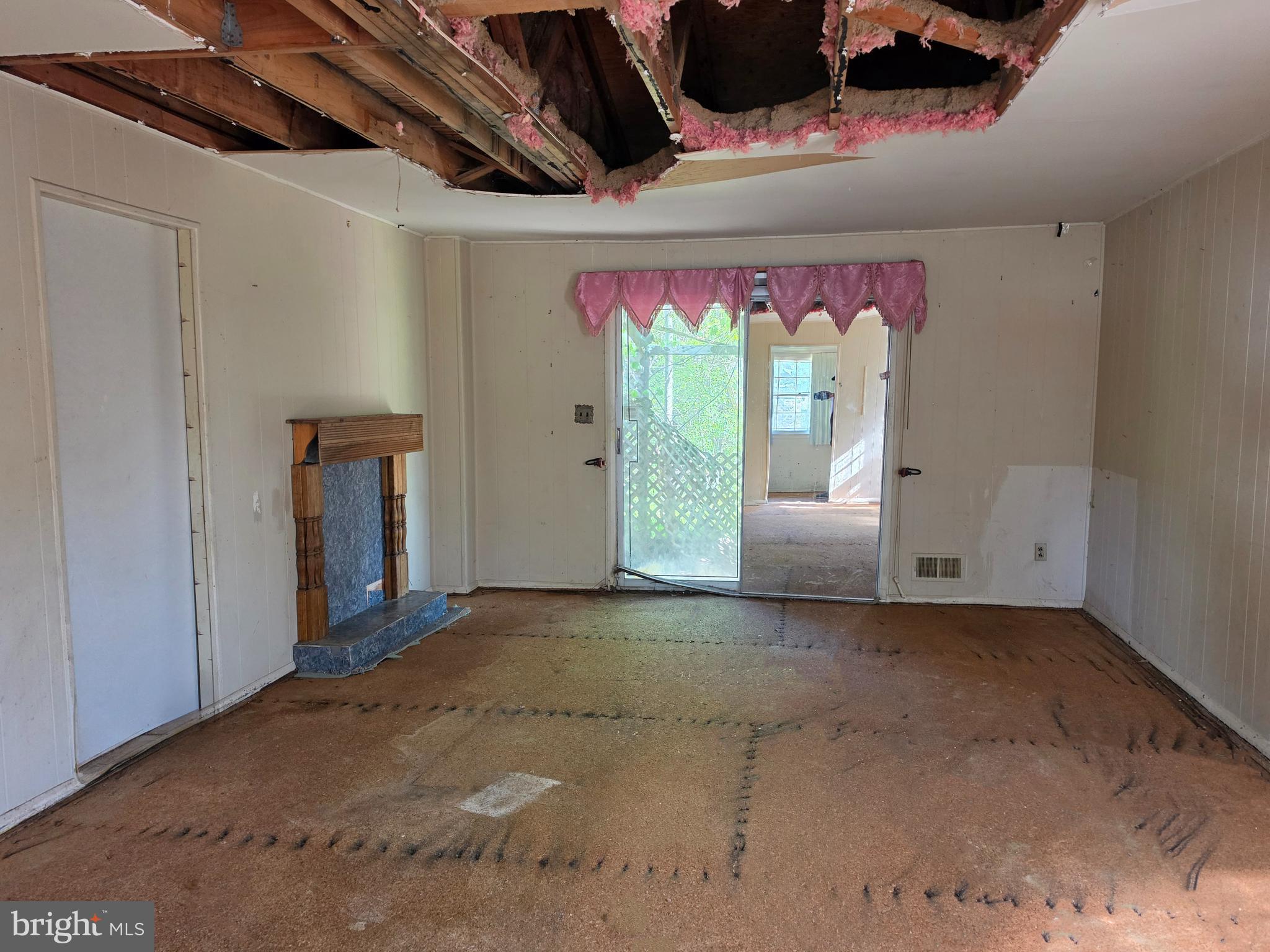 109 Cherry Valley Road Reisterstown, MD 21136 - Photo 7 of 23 a view of an empty room