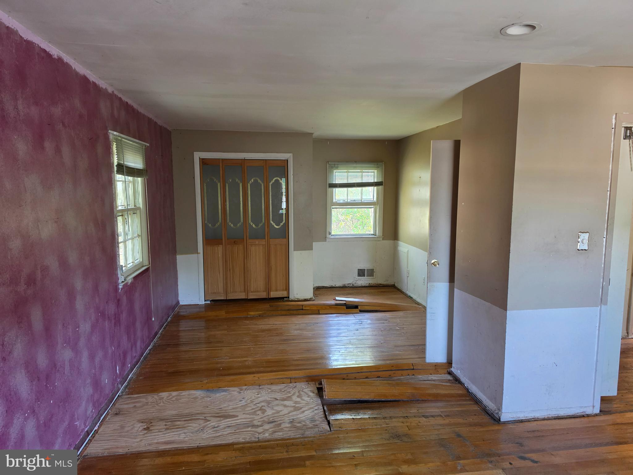 109 Cherry Valley Road Reisterstown, MD 21136 - Photo 9 of 23 a view of a room with window