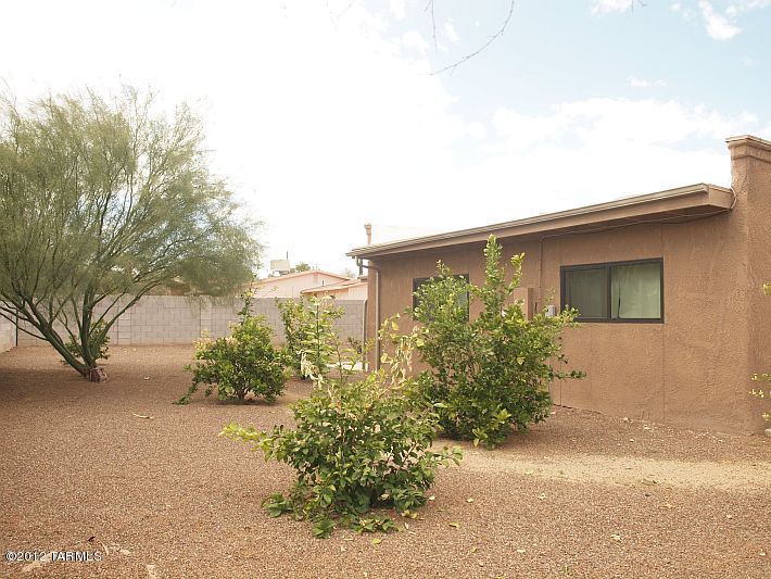 2055 West Rainbow Ridge Road Tucson, AZ 85745 - Photo 4 of 32