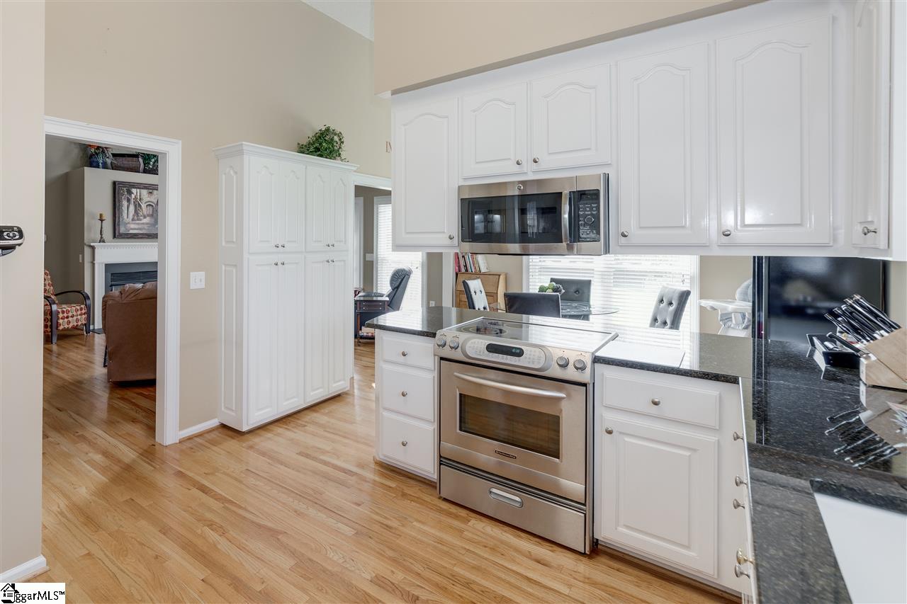 910 McAlister Road Easley, SC 29642 - Photo 4 of 35 Gallery Image 4