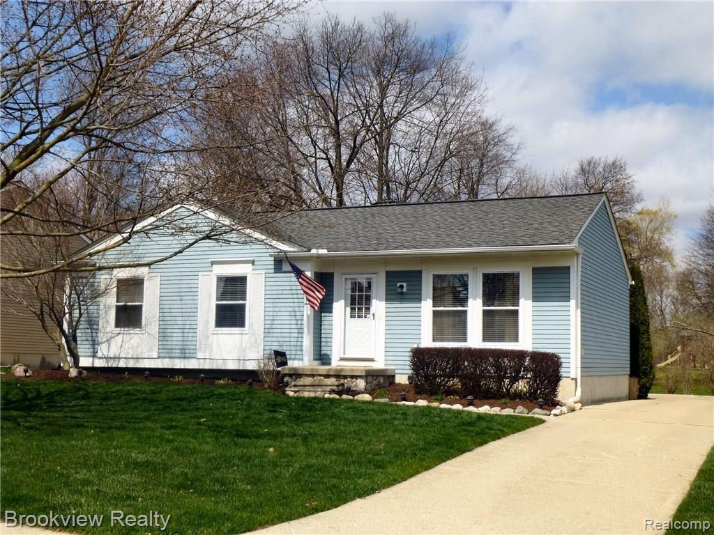 709 Bolinger Street Rochester Hills, MI 48307 - Photo 1 of 26