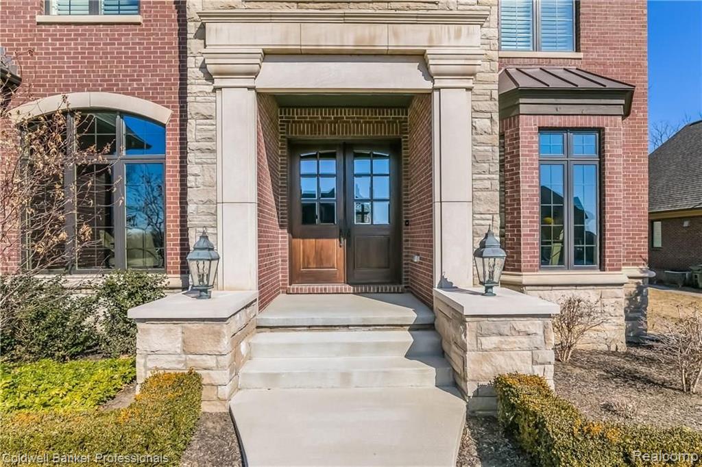 3798 Thatcher Drive Rochester Hills, MI 48309 - Photo 4 of 62
