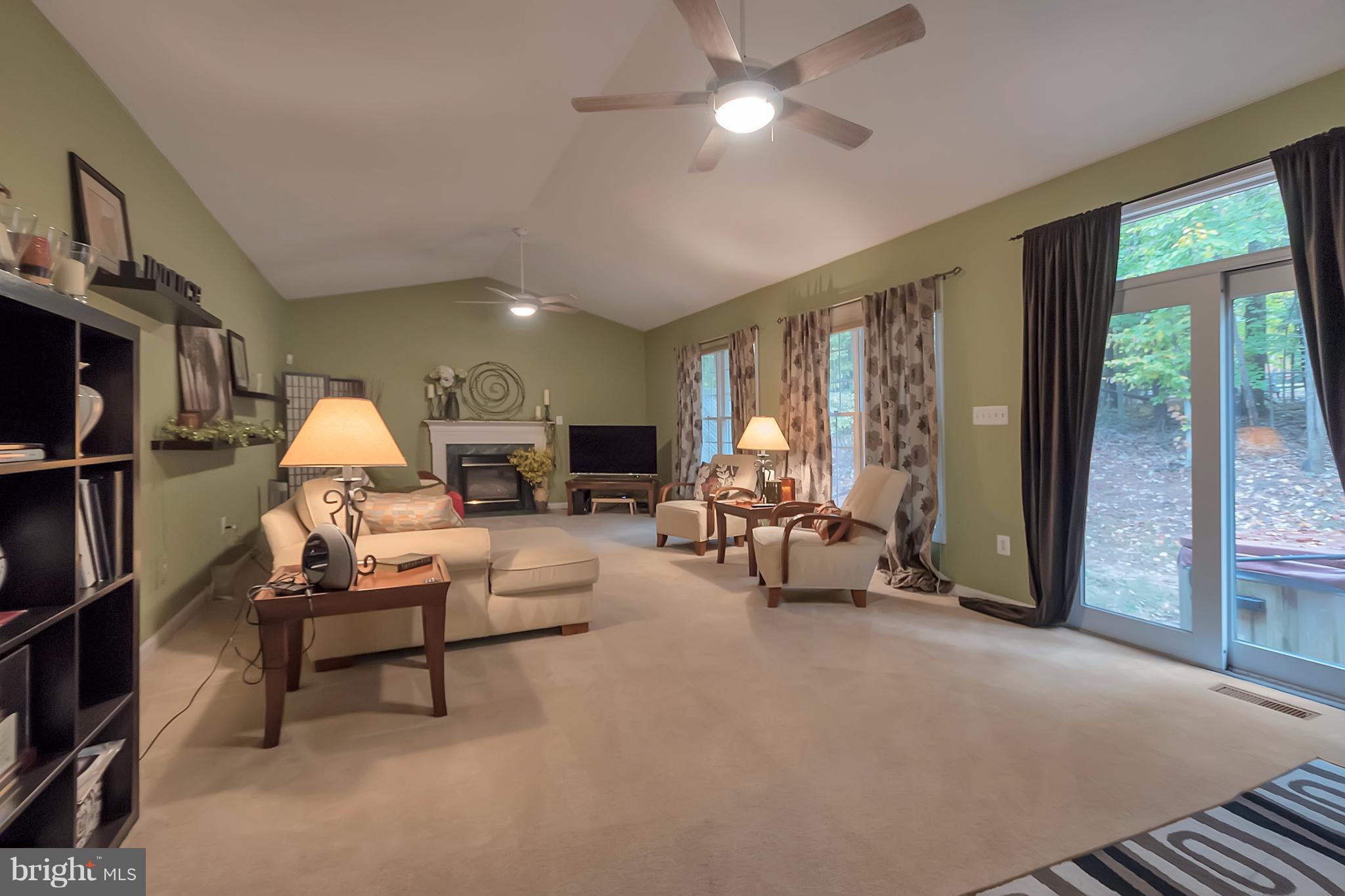 6646 Fox Den Road Manassas, VA 20112 - Photo 12 of 30 Family Room