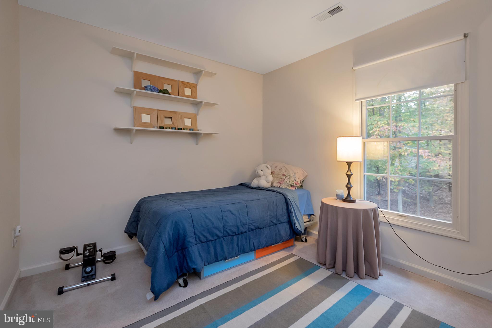 6646 Fox Den Road Manassas, VA 20112 - Photo 20 of 30 Bedroom #4