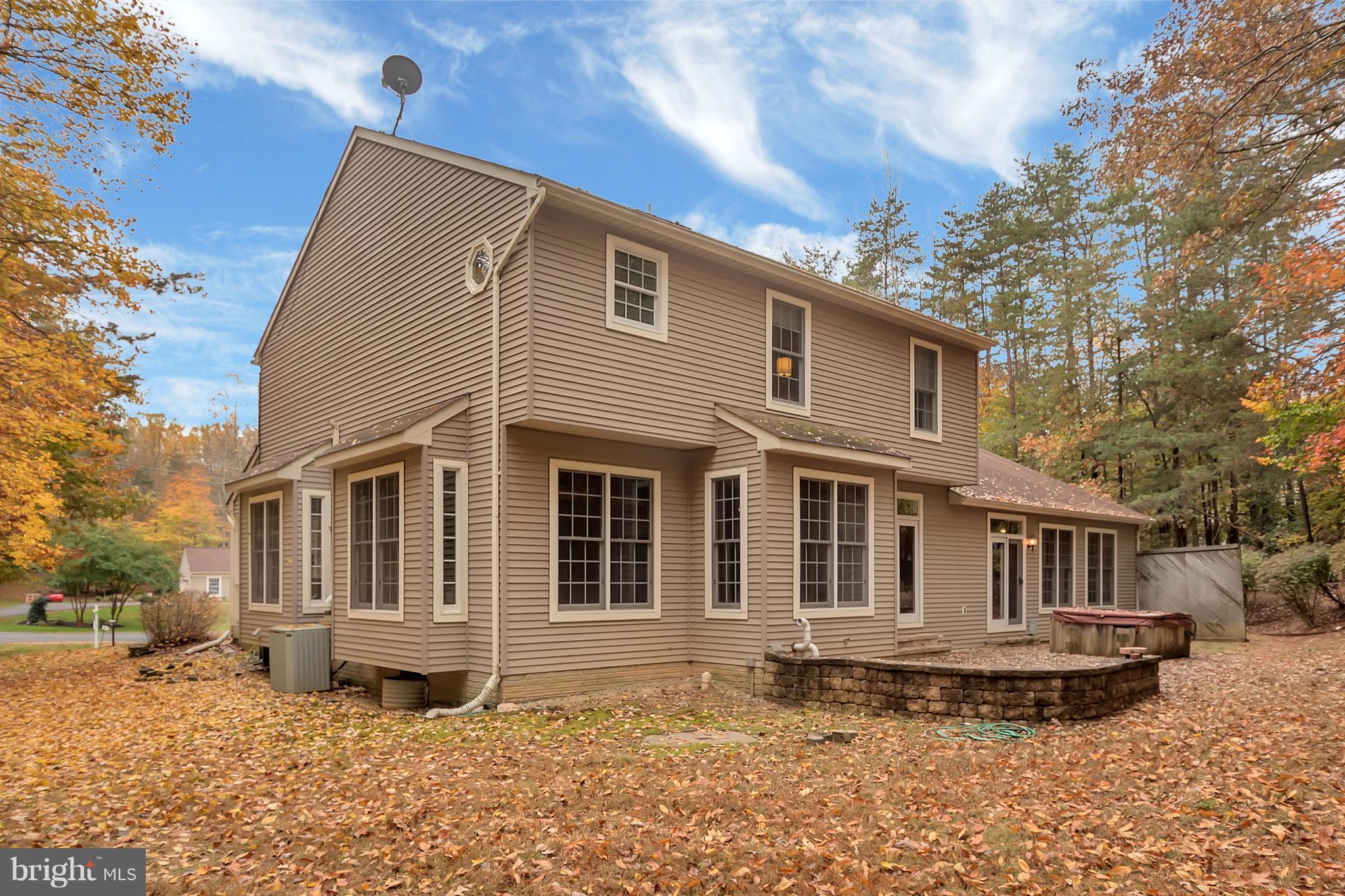6646 Fox Den Road Manassas, VA 20112 - Photo 3 of 30 Exterior (Rear)