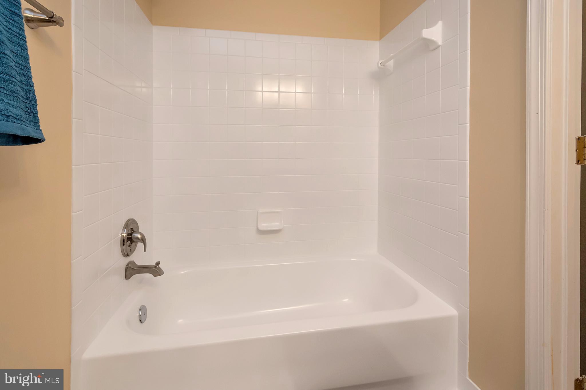 6646 Fox Den Road Manassas, VA 20112 - Photo 23 of 30 Bath