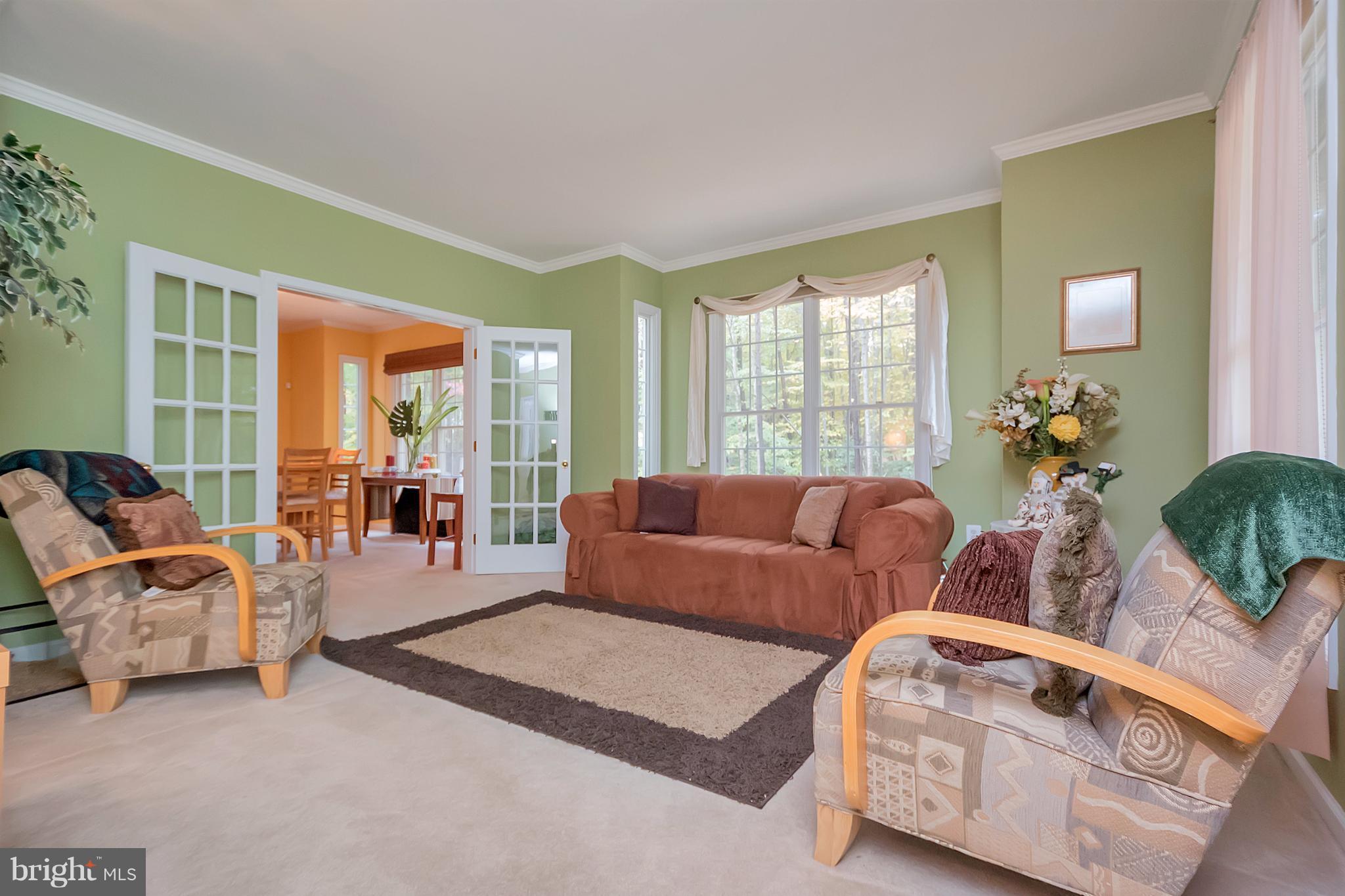 6646 Fox Den Road Manassas, VA 20112 - Photo 5 of 30 Living Room