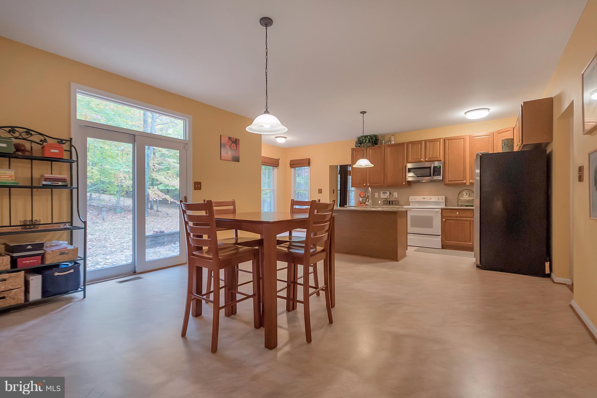 6646 Fox Den Road Manassas, VA 20112 - Photo 10 of 30 Kitchen