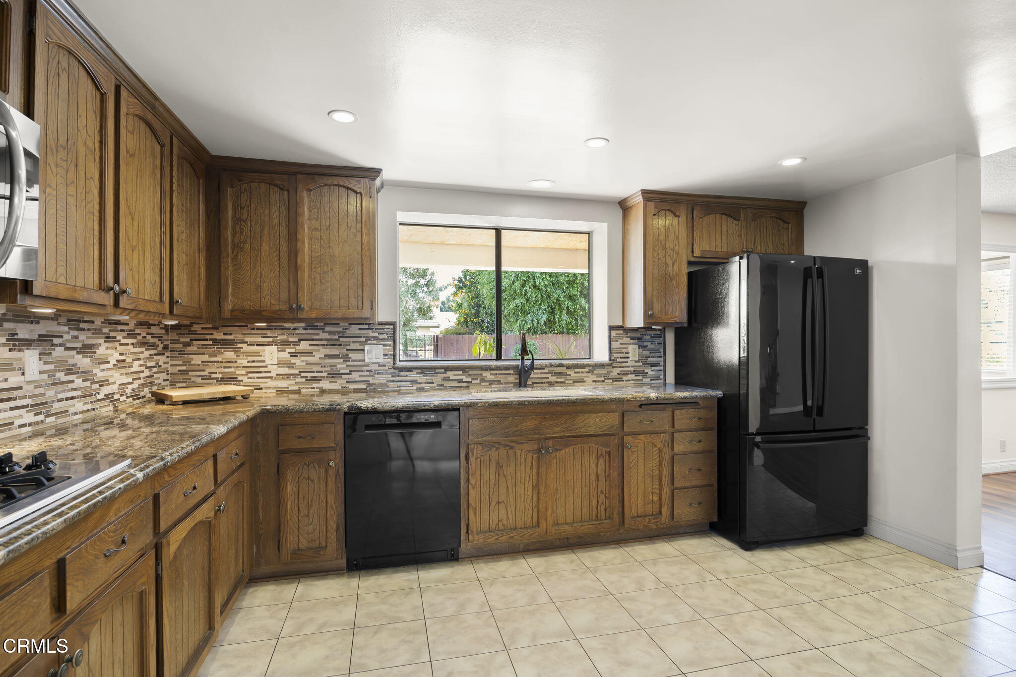 2220 Devonshire Drive Oxnard, CA 93030 - Photo 15 of 35 Kitchen