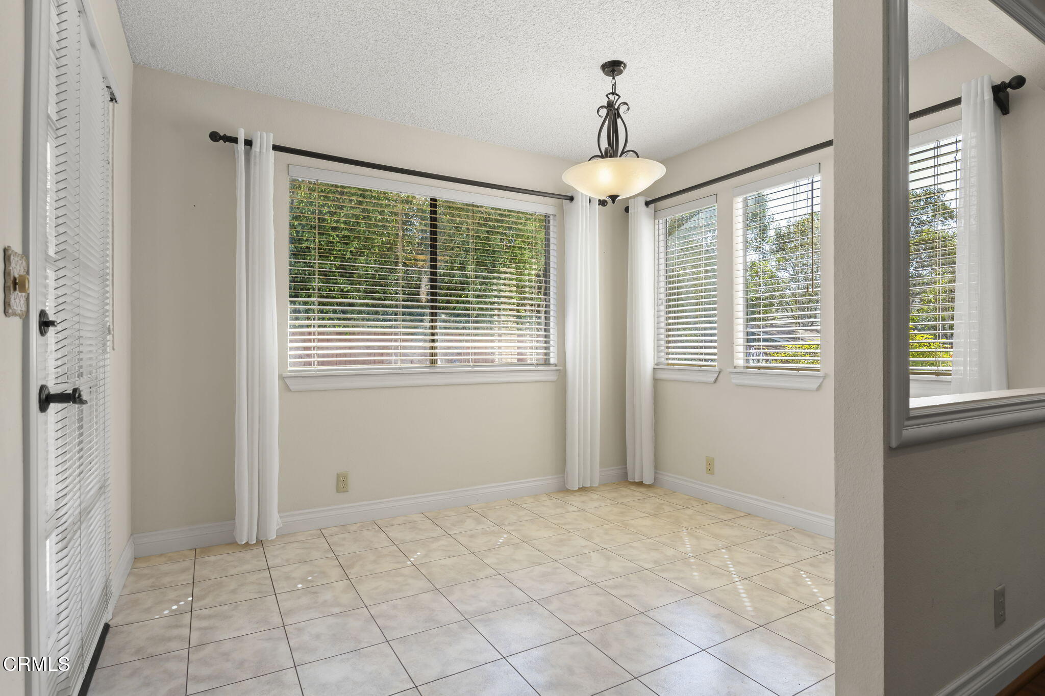 2220 Devonshire Drive Oxnard, CA 93030 - Photo 16 of 35 2nd dining area