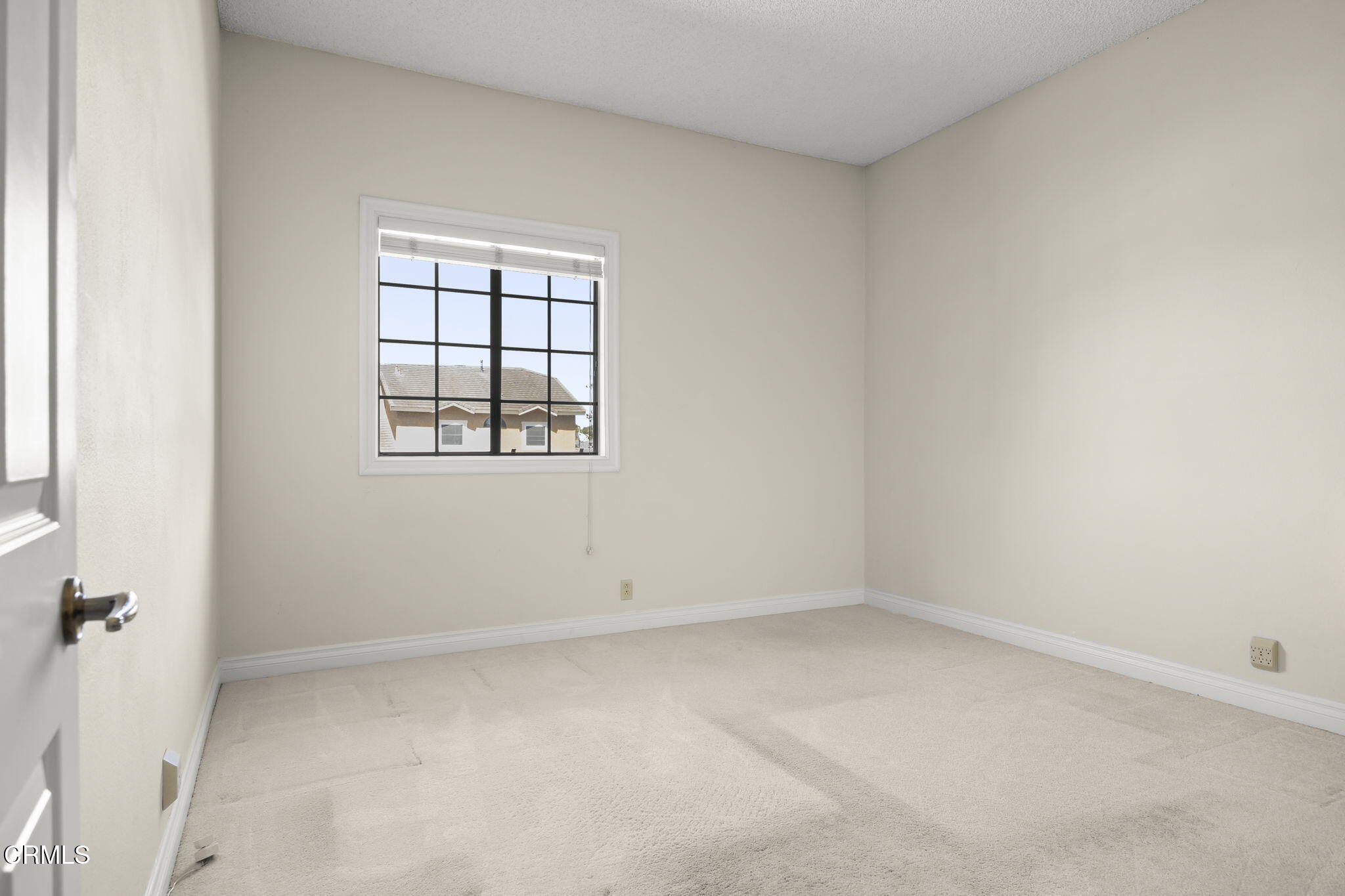 2220 Devonshire Drive Oxnard, CA 93030 - Photo 25 of 35 3rd bedroom