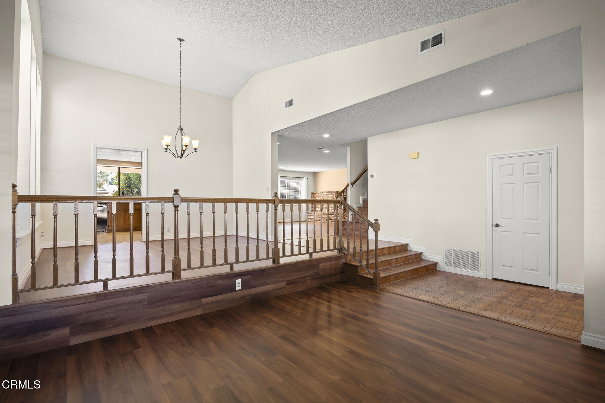 2220 Devonshire Drive Oxnard, CA 93030 - Photo 5 of 35 Front door entry area