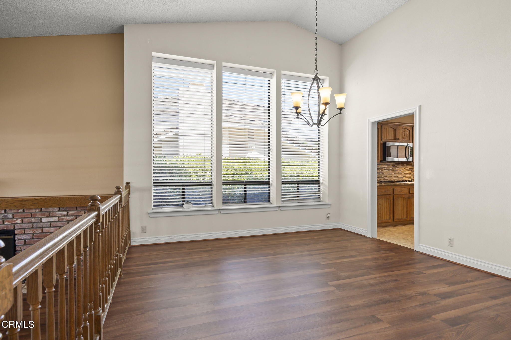 2220 Devonshire Drive Oxnard, CA 93030 - Photo 8 of 35 Dining Area