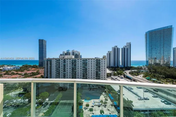 $1,850 | 19380 Collins Avenue, Unit PH14, Sunny Isles Beach, FL 33160