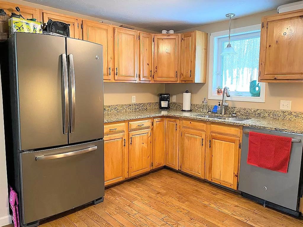 243 Hinman Road Glover, VT 05839 - Photo 15 of 40