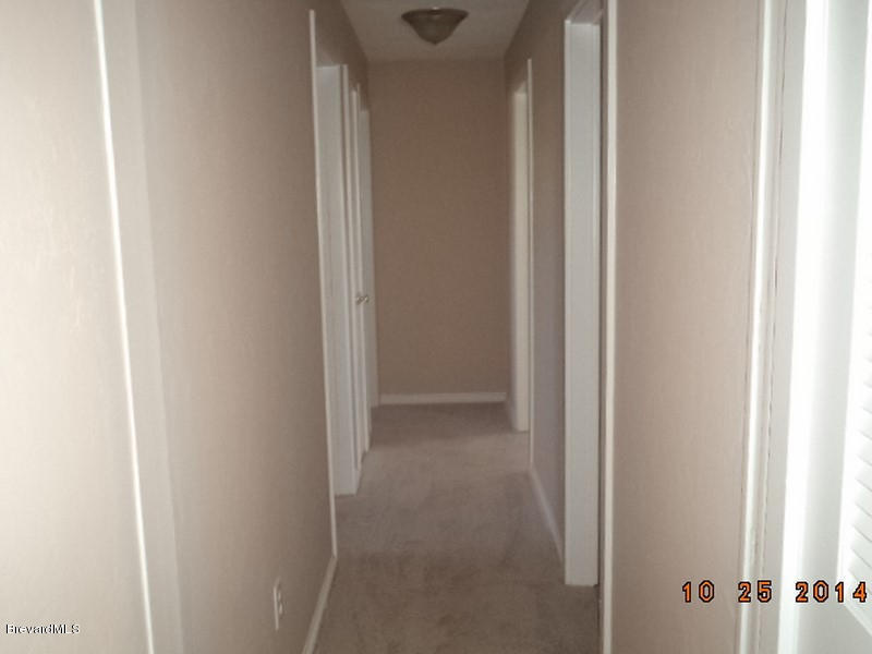841 Egret Road Cocoa, FL 32926 - Photo 16 of 31 841 hallway