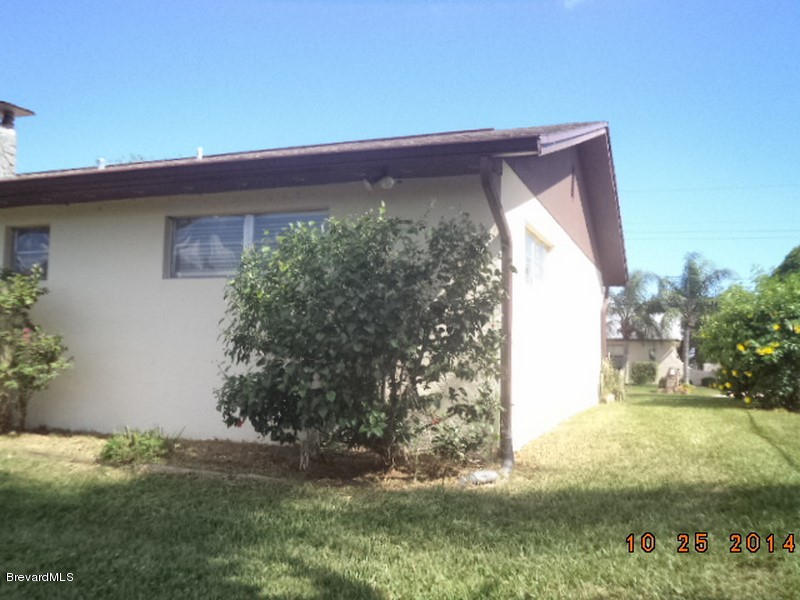 841 Egret Road Cocoa, FL 32926 - Photo 25 of 31 841 right rear