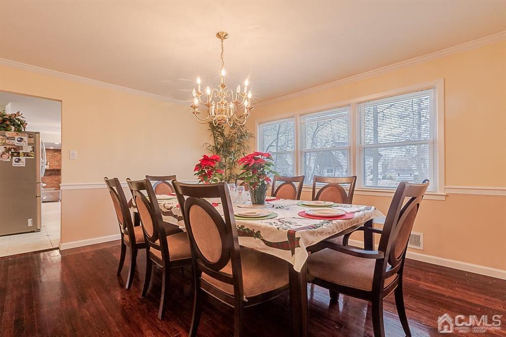 41 Woodmere Road North Brunswick, NJ 08902 - Photo 16 of 33 Gallery Image 16