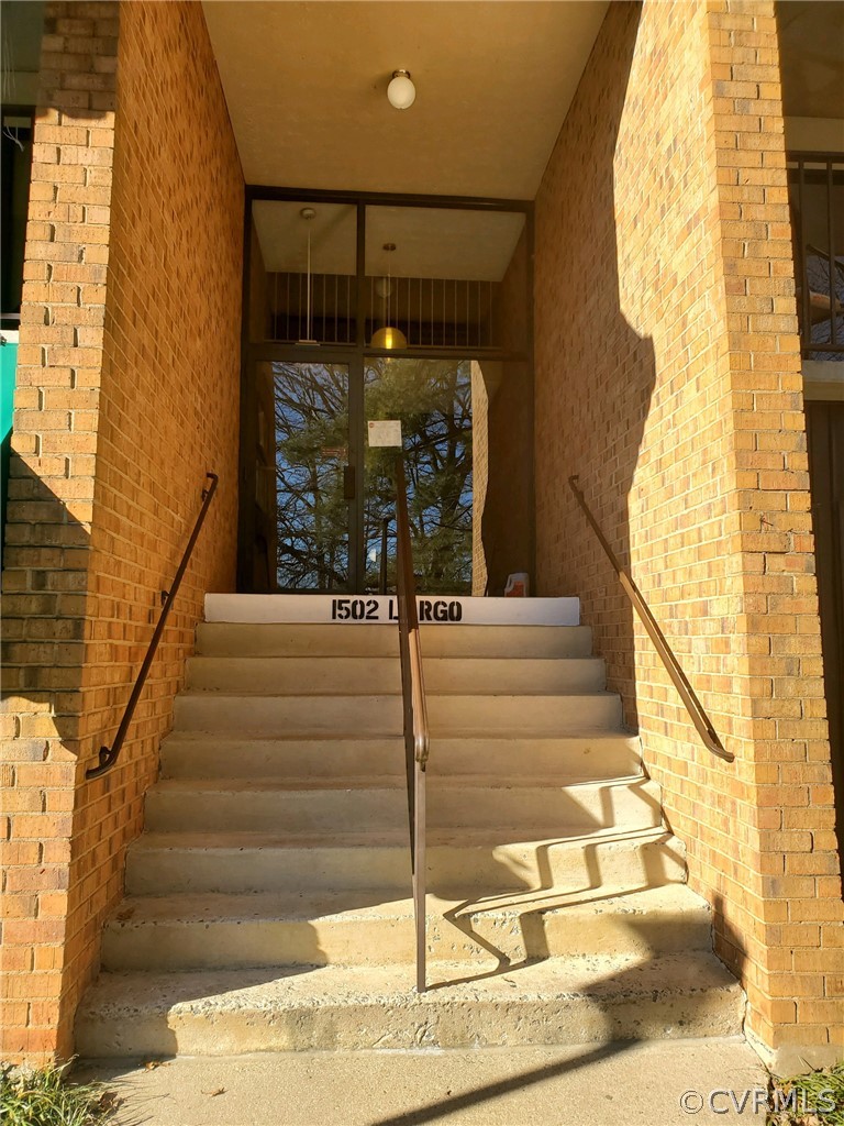 1502 Largo Road, Unit 303 Henrico, VA 23238 - Photo 1 of 17 Gallery Image 1