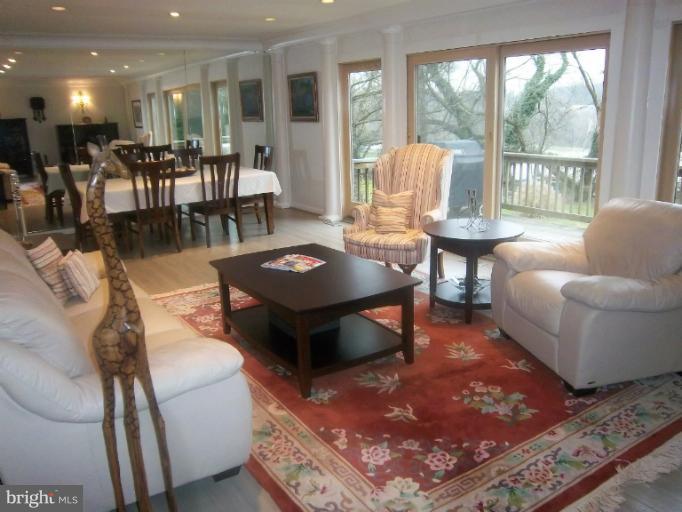 2005 Jolly Road Baltimore, MD 21209 - Photo 22 of 24 Dining Room