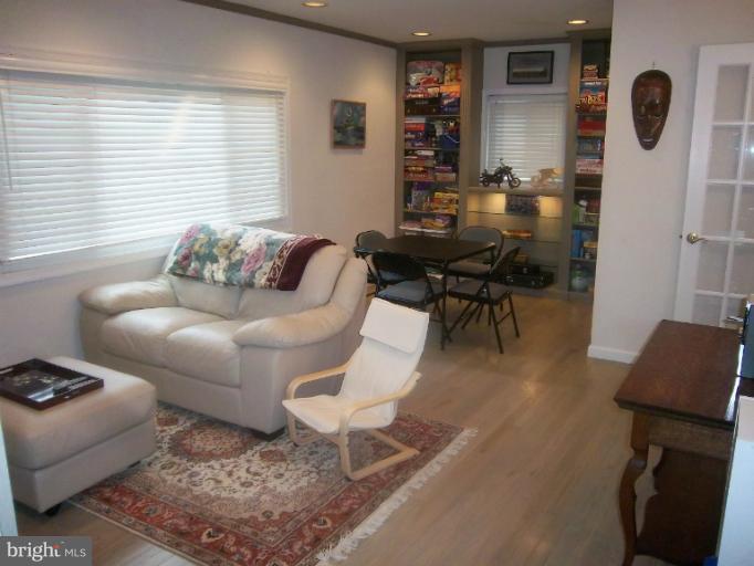 2005 Jolly Road Baltimore, MD 21209 - Photo 4 of 24 Family Room